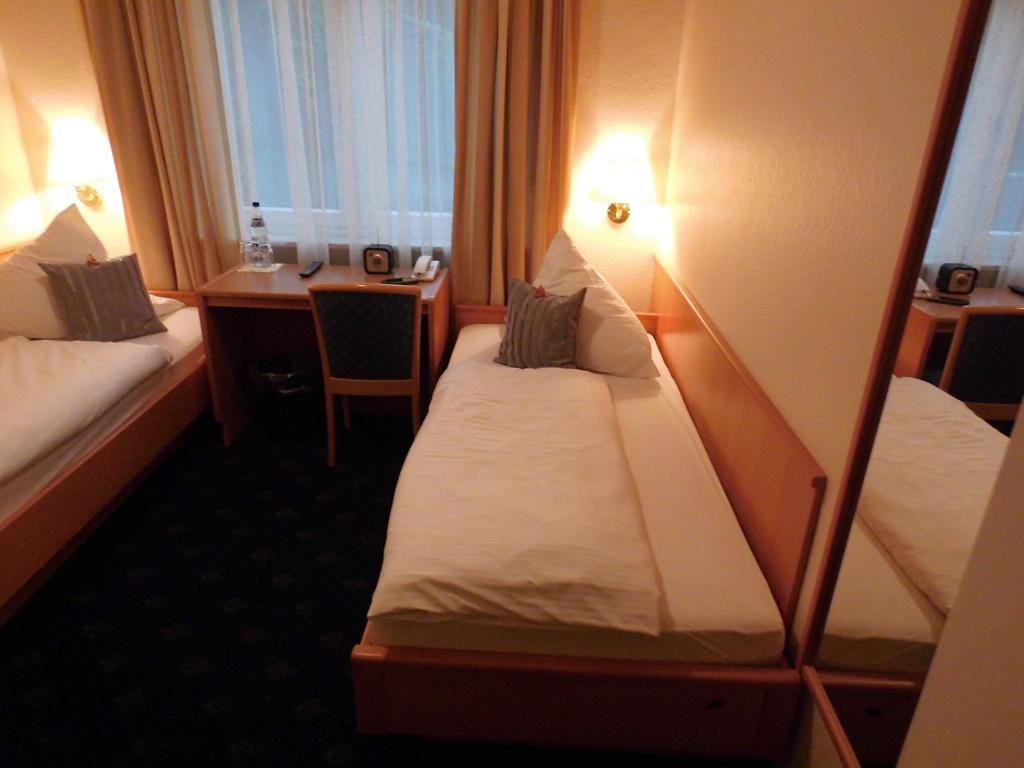 Hotel Oelen&Holgers Brasserie und Lounge Bad Bentheim Zimmer foto