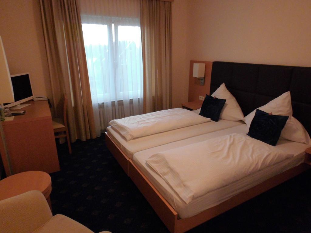 Hotel Oelen&Holgers Brasserie und Lounge Bad Bentheim Zimmer foto